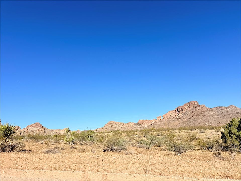 1st image of 8 W Chuar Drive