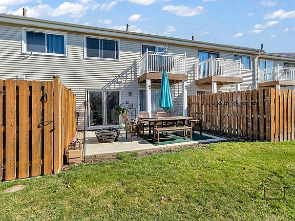 2nd image of 301 E Alpine Dr