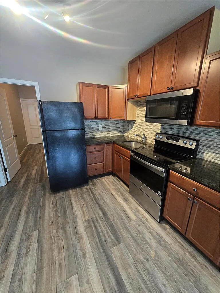1 bed, 1.0 bath, $1,150 — Photo 4
