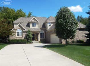 16359 Sleepy Hollow Dr, Fenton, MI