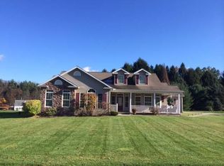 27 Williams St, Russell, PA 16345