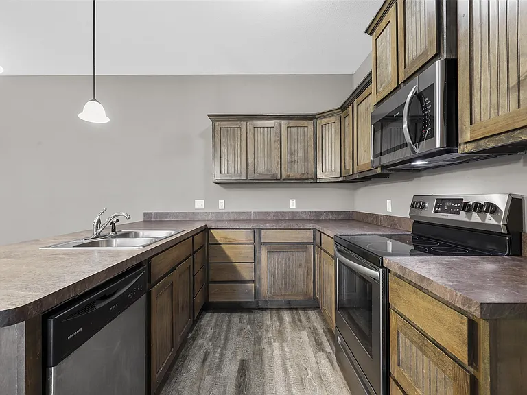 101 W Capps St #C — Photo 8