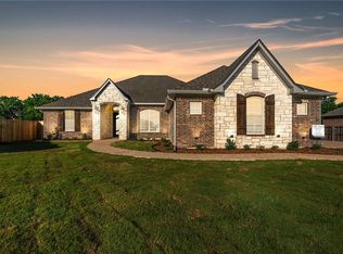 636 Perry Ln, Robinson, TX 76706