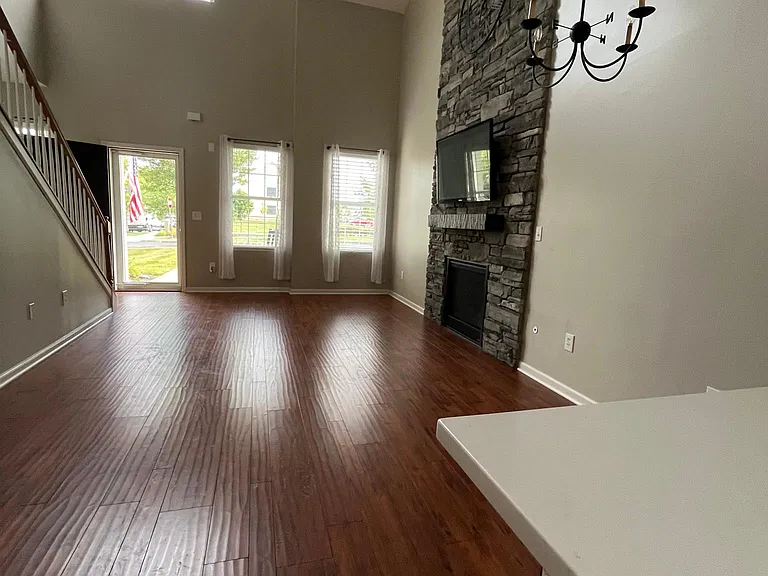 600 White Rock St — Photo 6