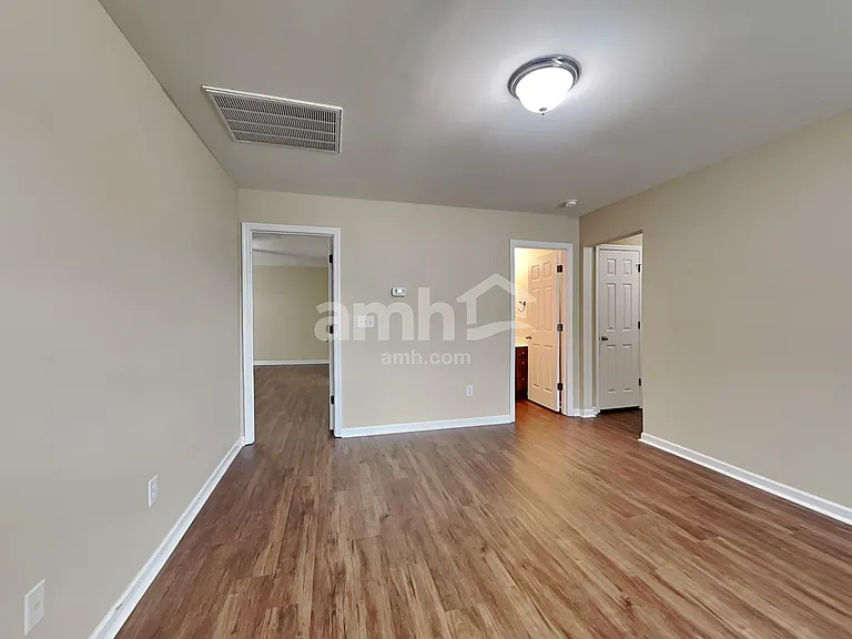 314 Southwilde Way — Photo 11