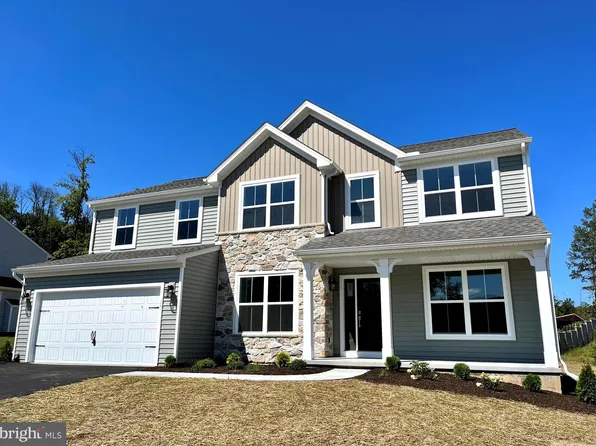 17 Ladderback Ln, Mohnton, PA 19540