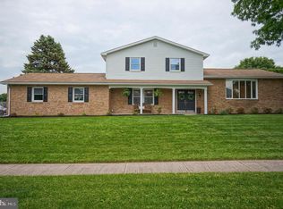 5269 Strathmore Dr, Mechanicsburg, PA 17050