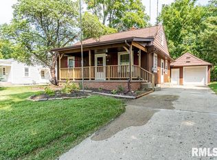 409 Monroe St, Washington, IL 61571