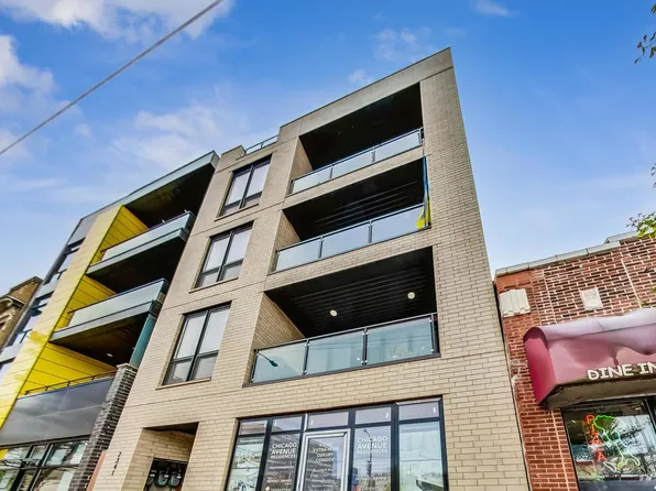 2341 W Chicago Ave #2F, Chicago, IL 60622