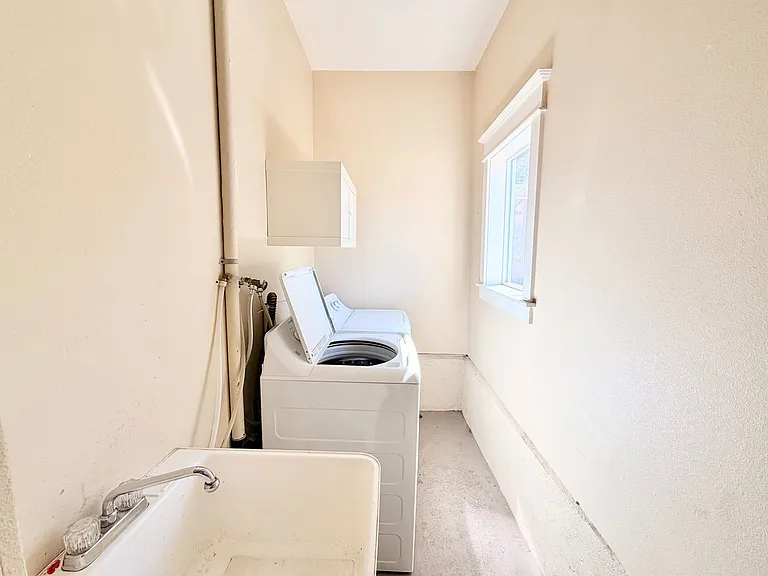 5319 NE 16th Ave — Photo 16
