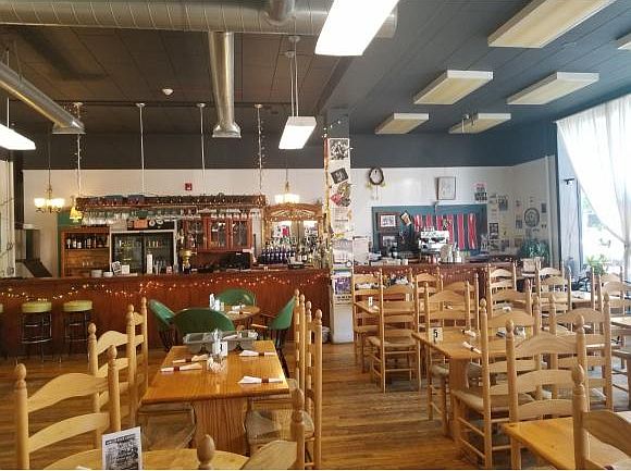 2nd image of 48 Lake St