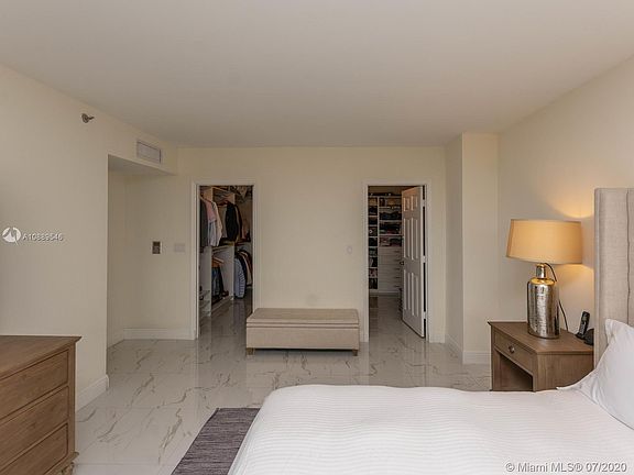 2nd image of 1000 Island Blvd #1404
