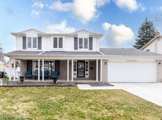 14863 Old Town Dr, Riverview, MI 48193