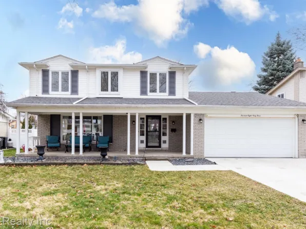 14863 Old Town Dr, Riverview, MI 48193