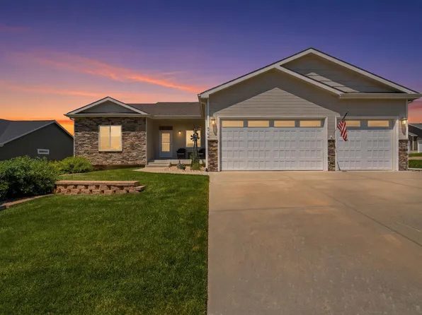 4754 Christine Cir, Manhattan, KS 66502