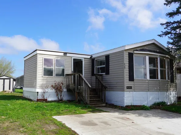 5327 South Sandpiper Lane, La Crosse, WI 54601