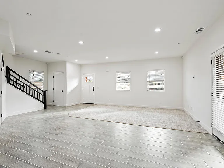 915 E Central Ave #2 — Photo 7