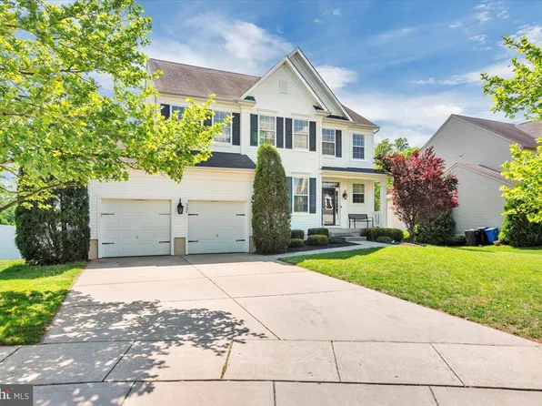 332 W Crossing Dr, Mount Royal, NJ 08061