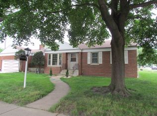 7537 W Rosedale Ave, Chicago, IL 60631