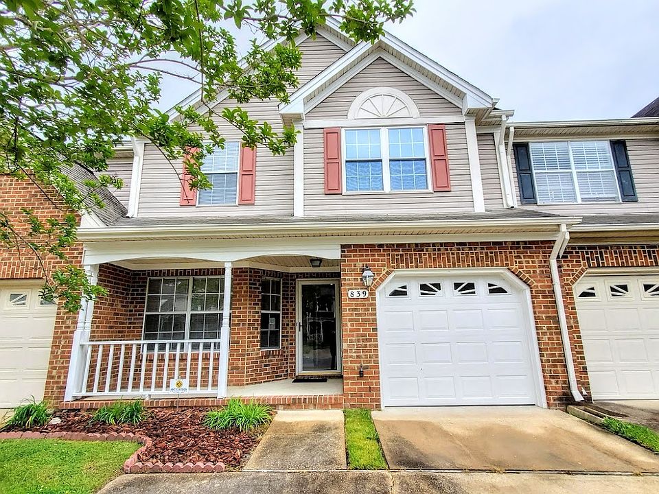 1st image of 839 S Lake Cir