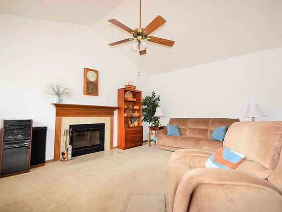 5th image of 5106 Blossom Ct