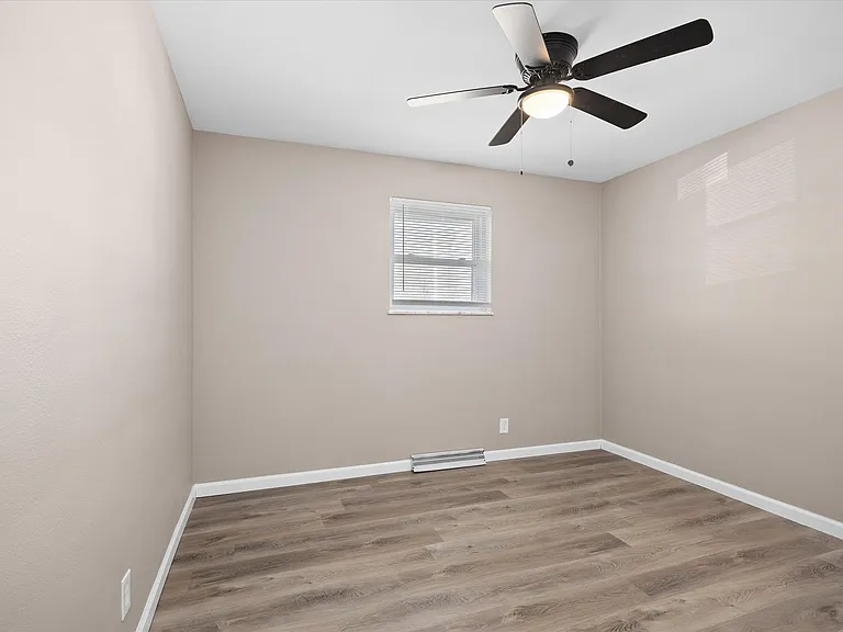 6 Manor Dr #2 — Photo 6