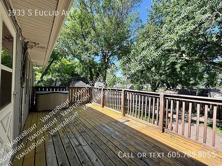 1933 S Euclid Ave — Photo 17