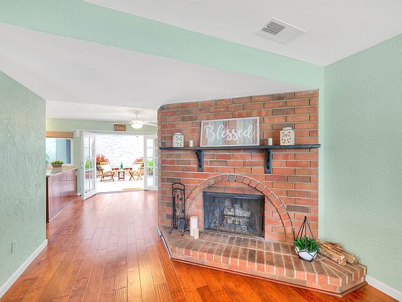 3rd image of 24213 La Glorita Cir