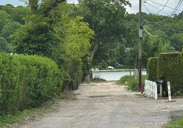 8 Deans Ln — Photo 17