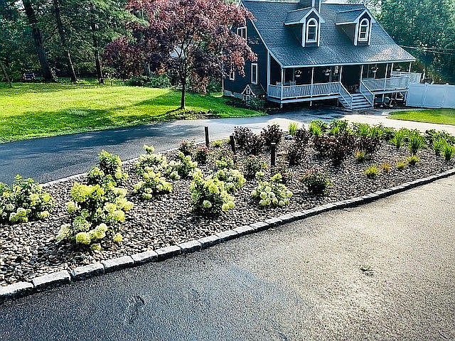 2nd image of 11 Fairview St