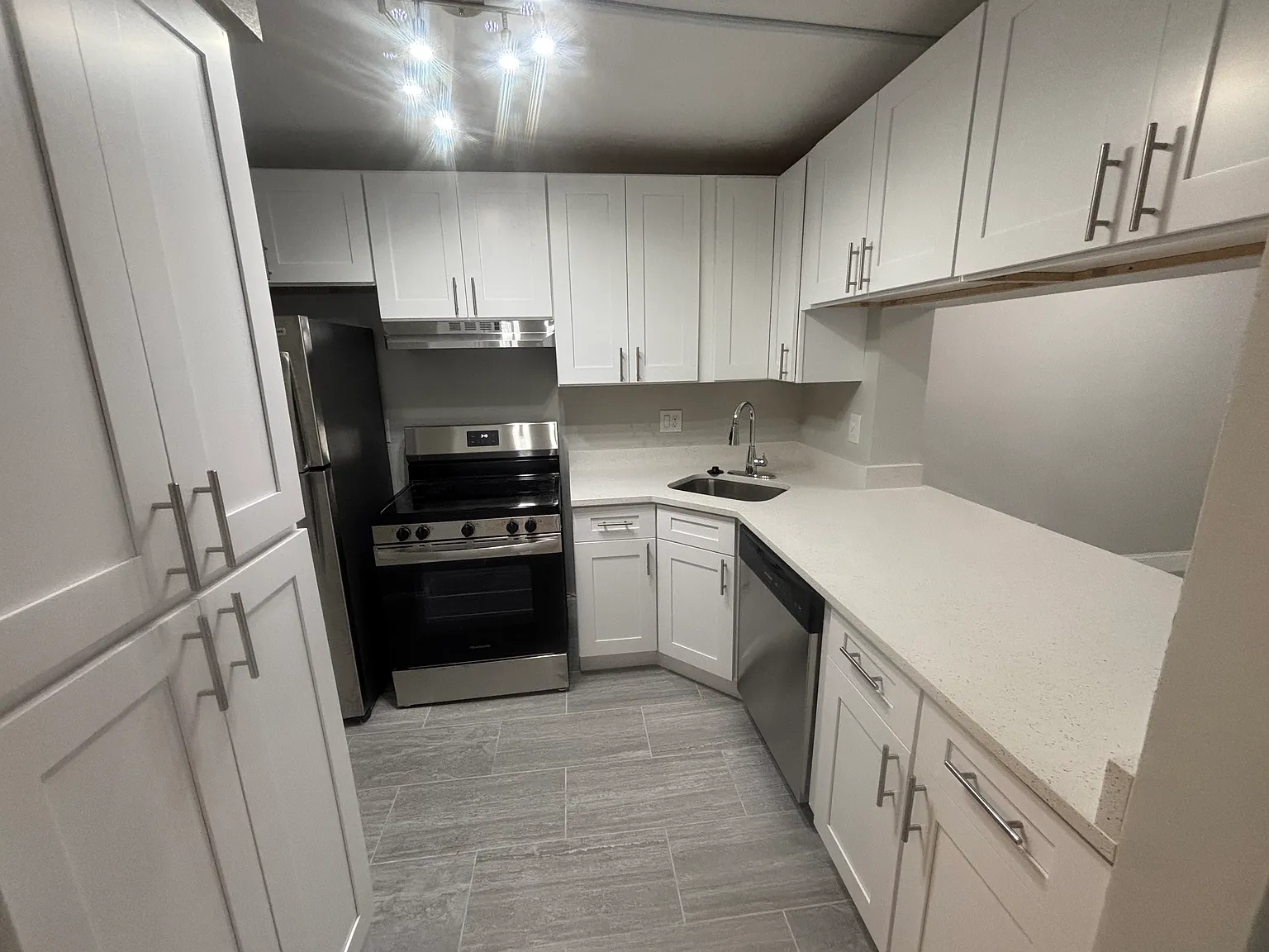 8217 Sun Spring Circle — Photo 2