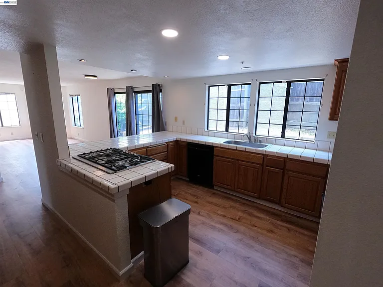 19179 Alpha Ct — Photo 13