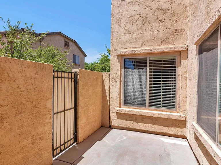 3659 W Thalia Ct — Photo 24