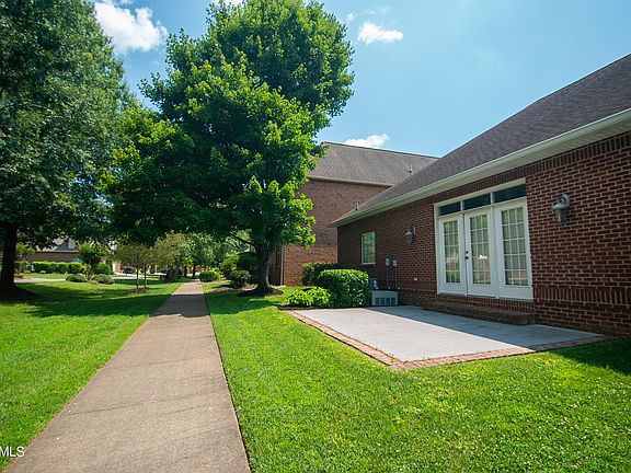 5th image of 273 Savannah Park Dr