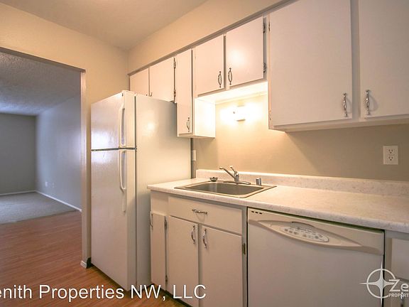 3rd image of 2611 Neals Ln APT 10