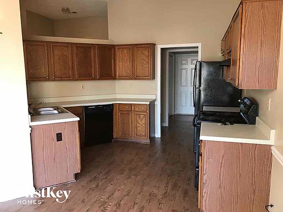 4th image of 5394 Crystal Oak Dr