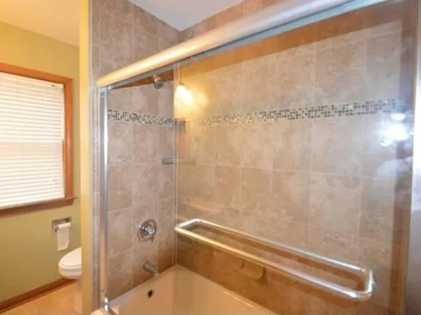 4000 16th Ave, Kenosha, WI 53140