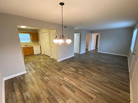 2nd image of 95 Rock Garden Pl APT N