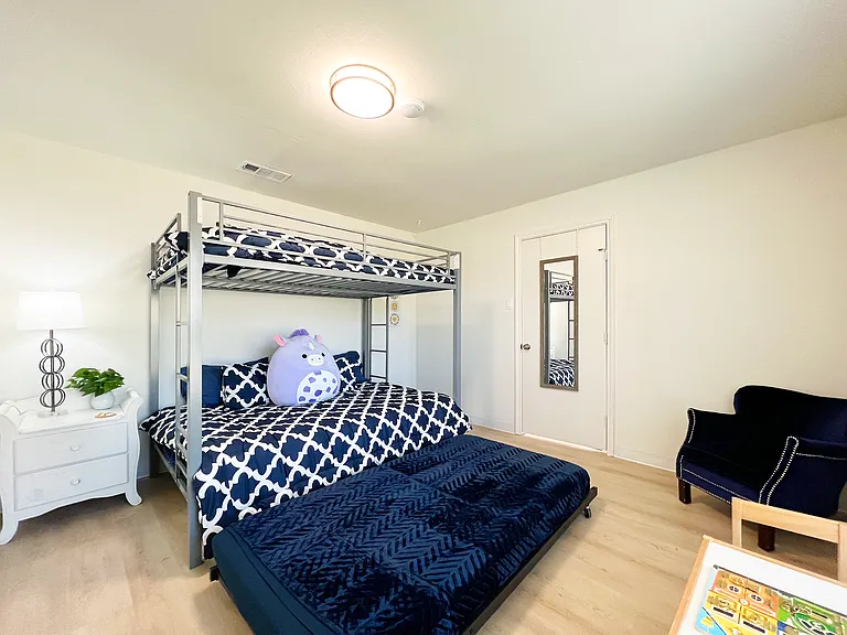 9241 Markanne Dr — Photo 26