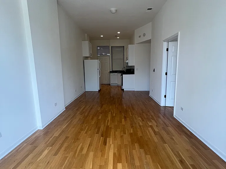 351 W Oak St #104 — Photo 14
