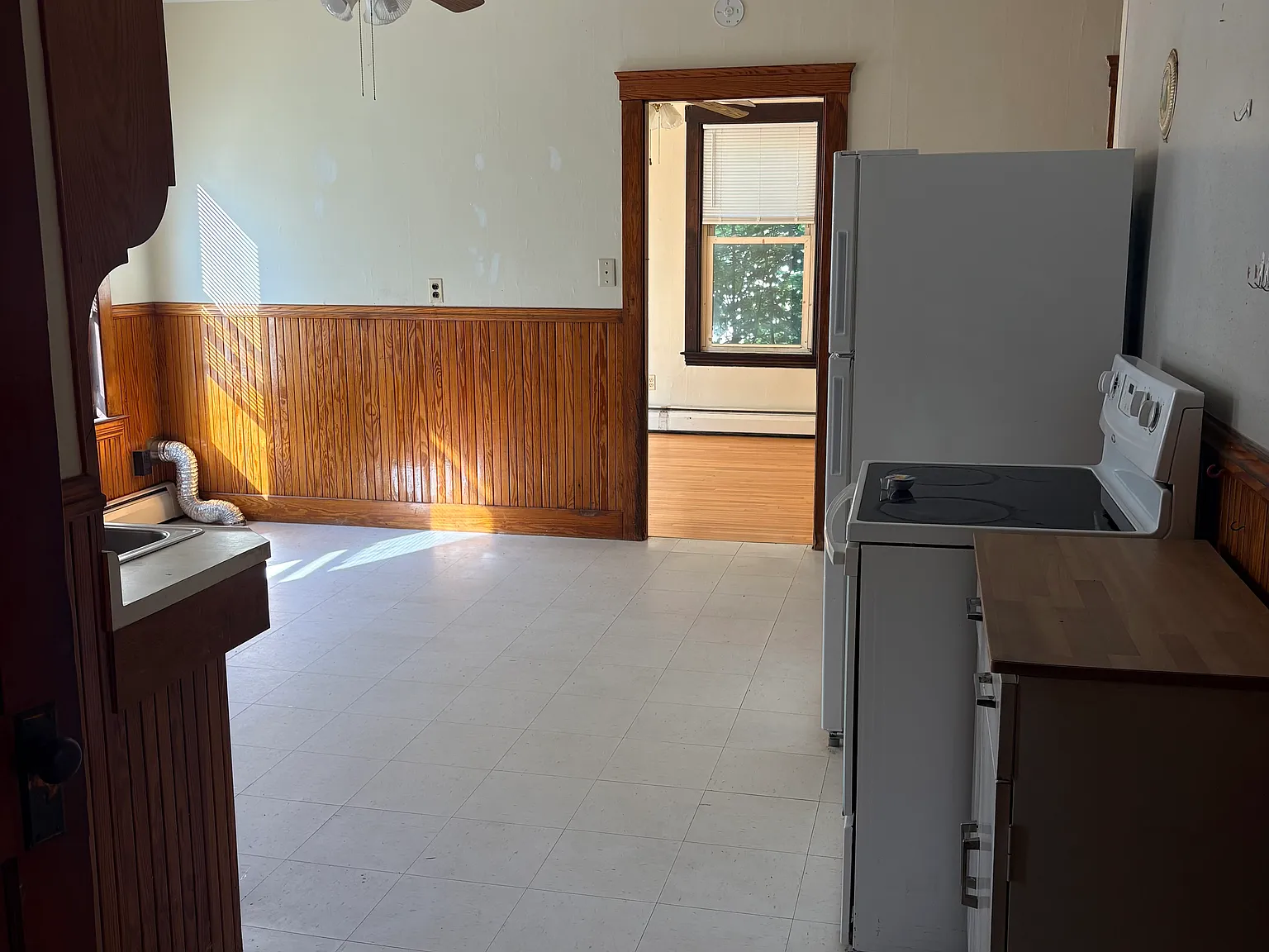 3 bed, $1,500 — Photo 1
