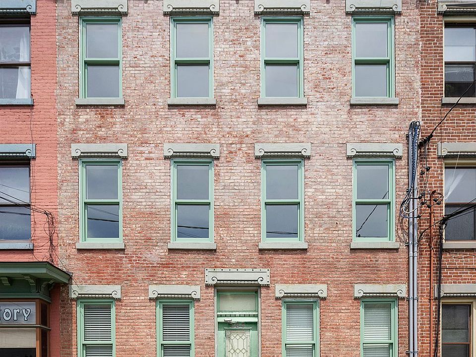 1st image of 364 8th St #3L