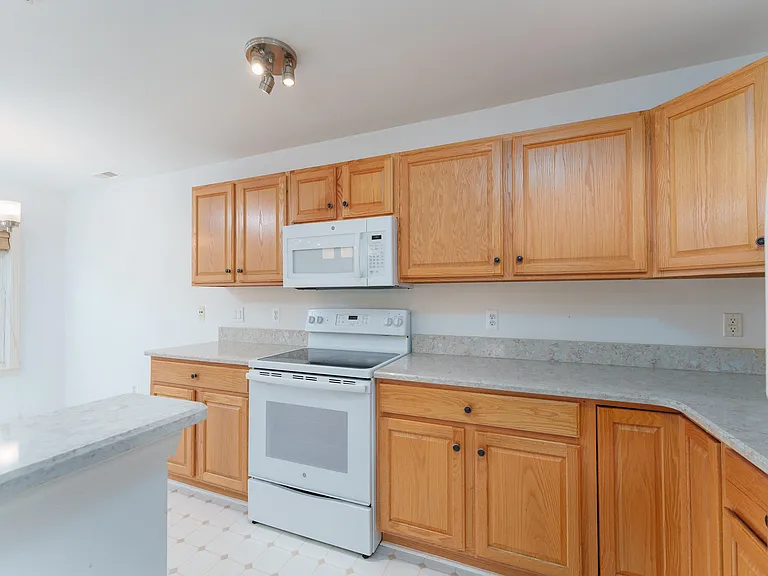 2889 Barclay Way — Photo 10
