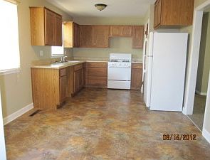 5th image of 3516 Doniphan Ave