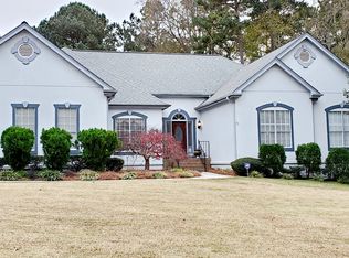 2510 Meadow Grove Way, Lilburn, GA 30047