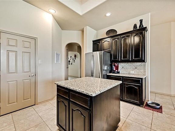 5th image of 2309 Frosted Willow Ln