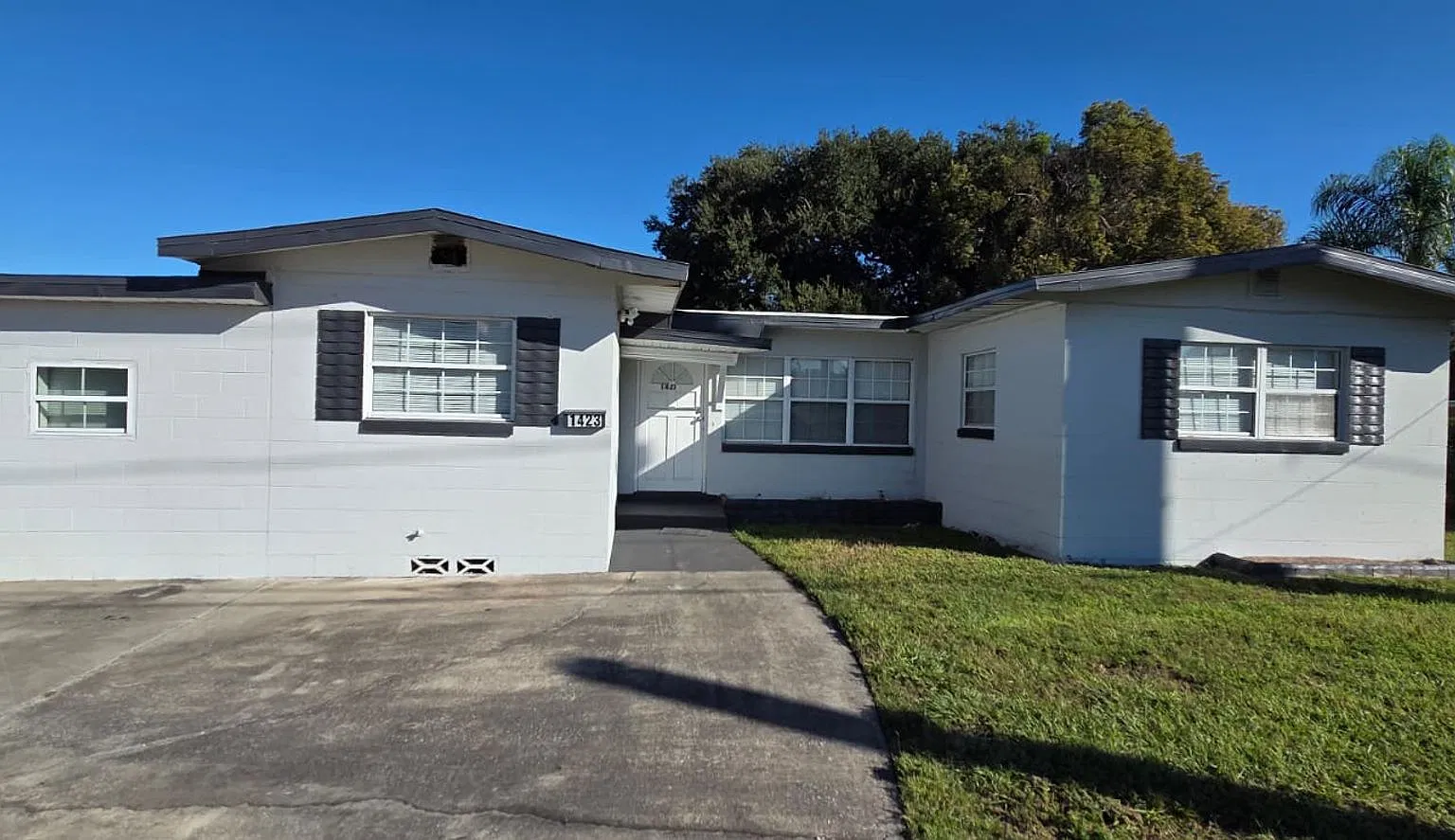 1423 McCoy Rd - Orlando FL - 3 Bedroom 2 Bathroom Home For Rent — Photo 1