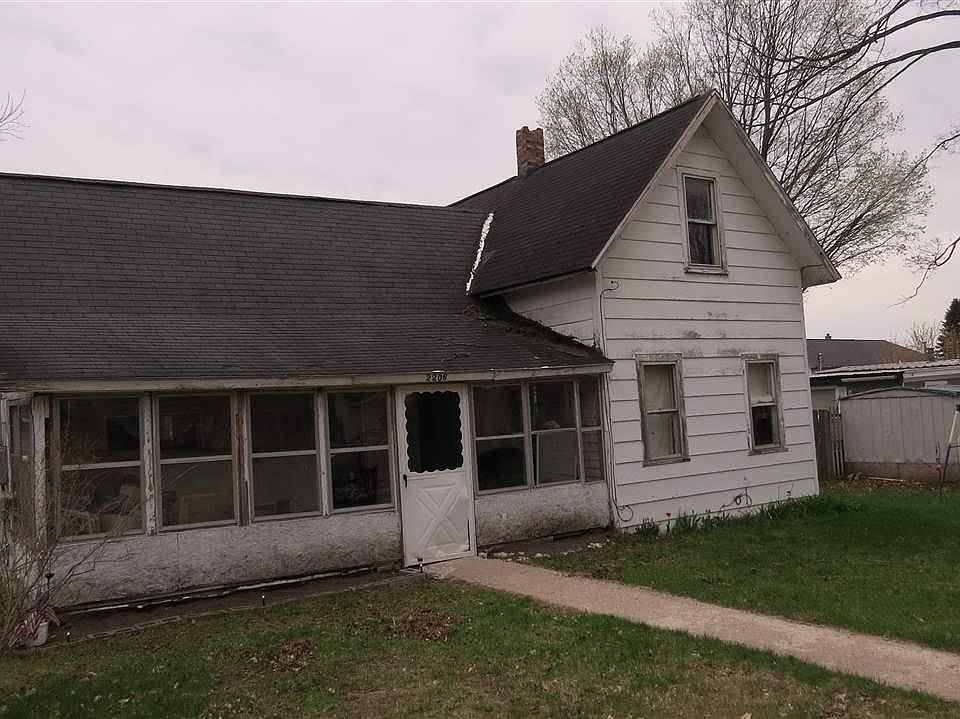1st image of 2206 Lincoln St
