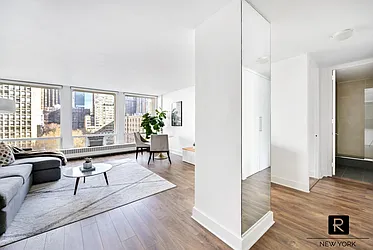 Rented by R New York