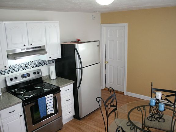 Kitchen Reverse angle (shown with furnishings - Not Included)